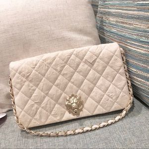 [SOLD]Chanel Leo Lion crumbled leather Clutch